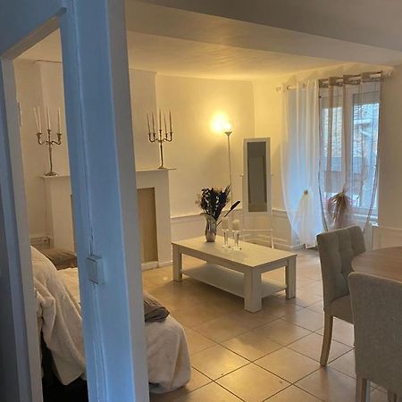 La Reine Apartment Avranches Bagian luar foto