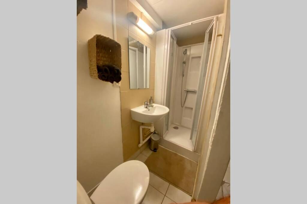 La Reine Apartment Avranches Bagian luar foto