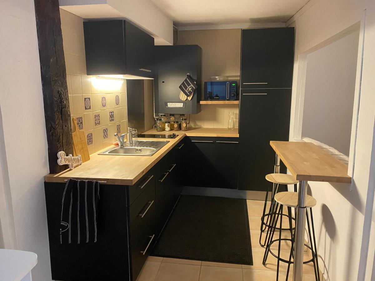 La Reine Apartment Avranches Bagian luar foto